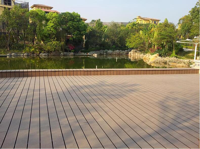  WPC Co-extruded Decking Floor  .jpg