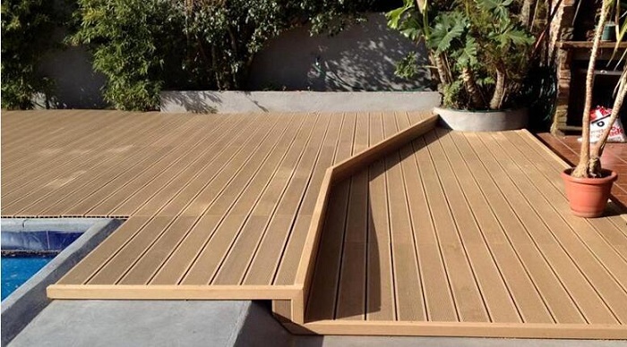 Co-extruded WPC Decking Floor.jpg