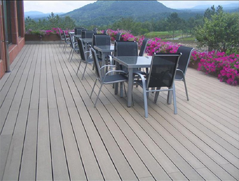  Wood Plastic Composite Flooring